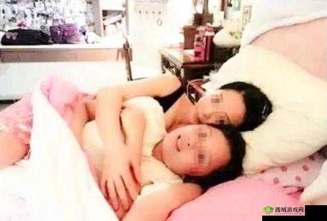 从后面抱着妈妈突然脸一红：这是为何